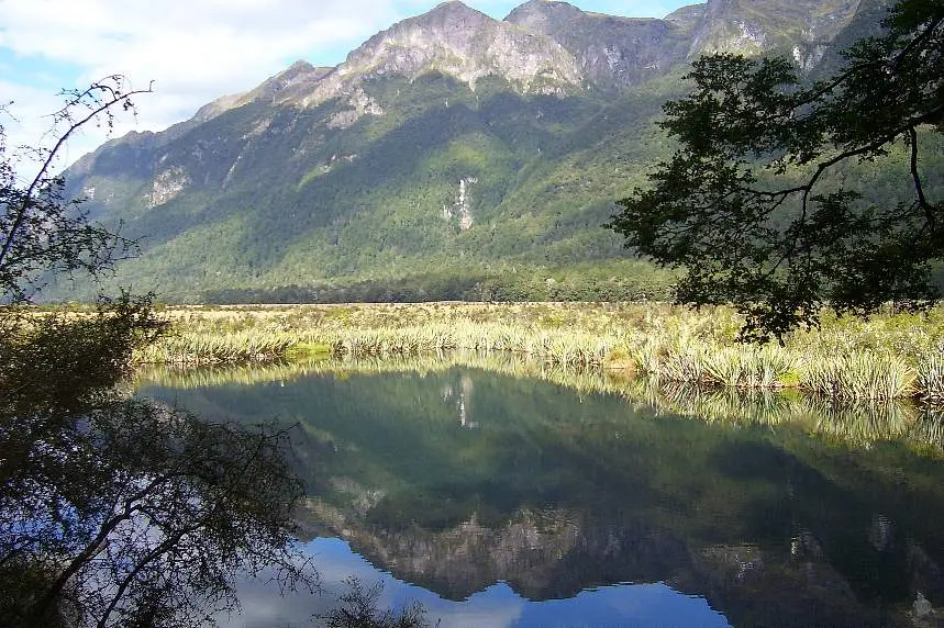 镜湖倒影 / Mirror Lakes
